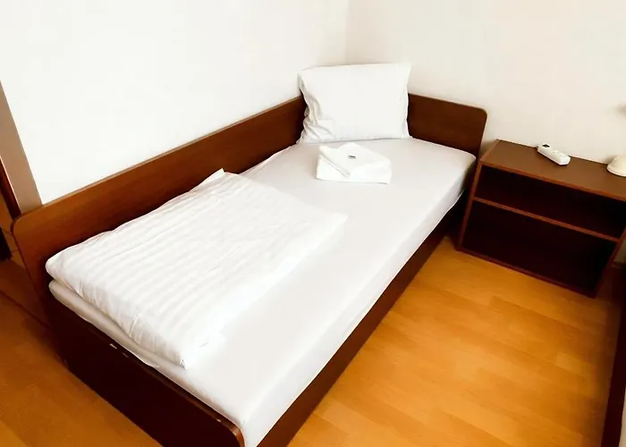 بيت ضيافة Navara كولين